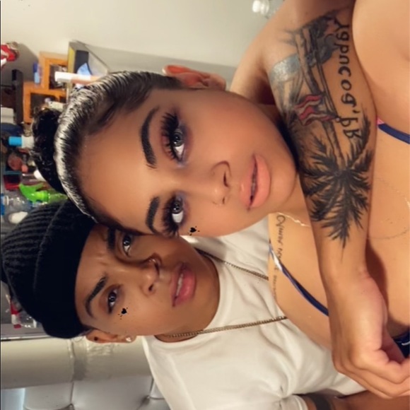 Meet your Posher, Elena R ✨🦋🌻 - Picture 2 of 4